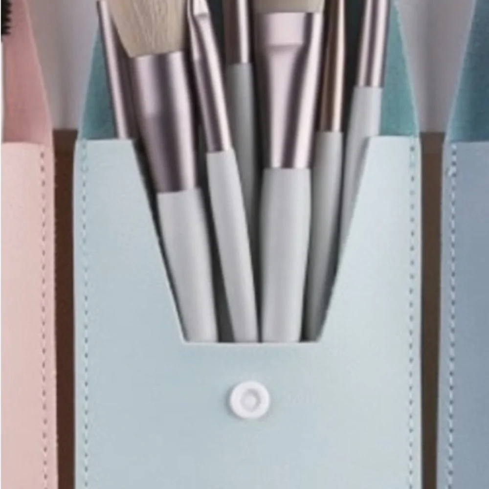 Makeup Brushes & 8 Pc.travel set